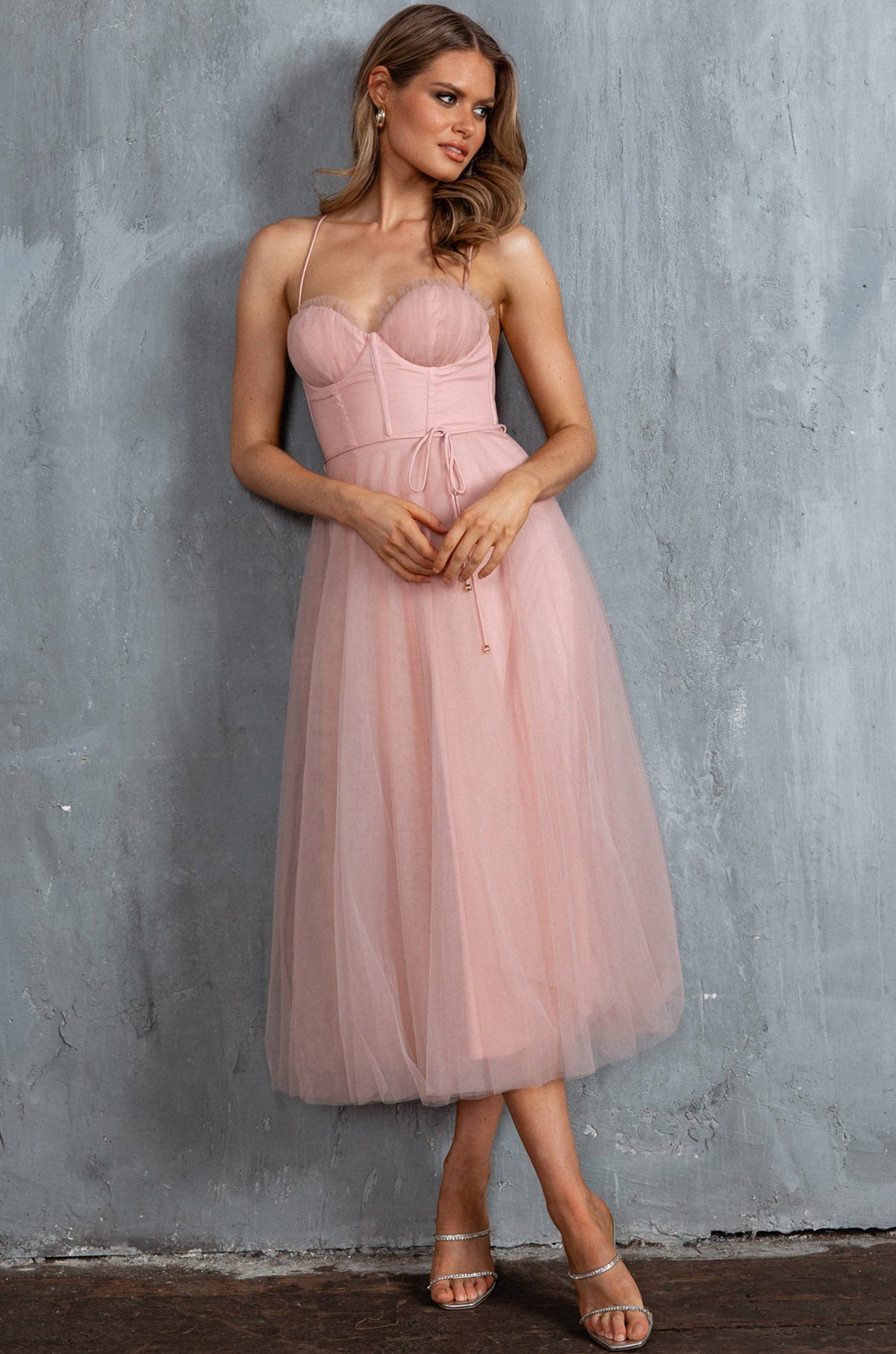 Smitten Sweetheart Neckline Chiffon Midi Dress Blush