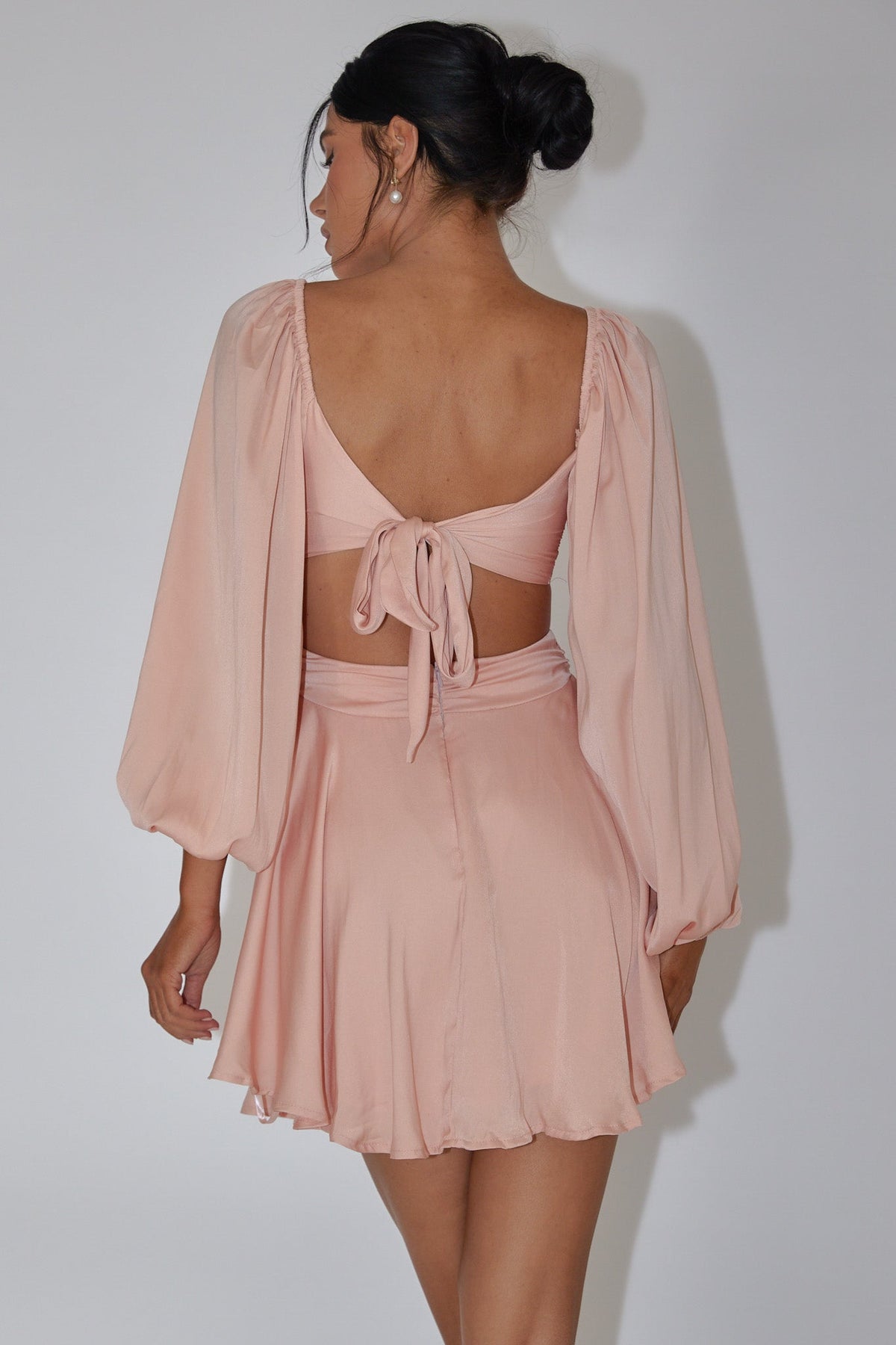 Miraya Balloon Sleeve Twist Mini Dress Peach