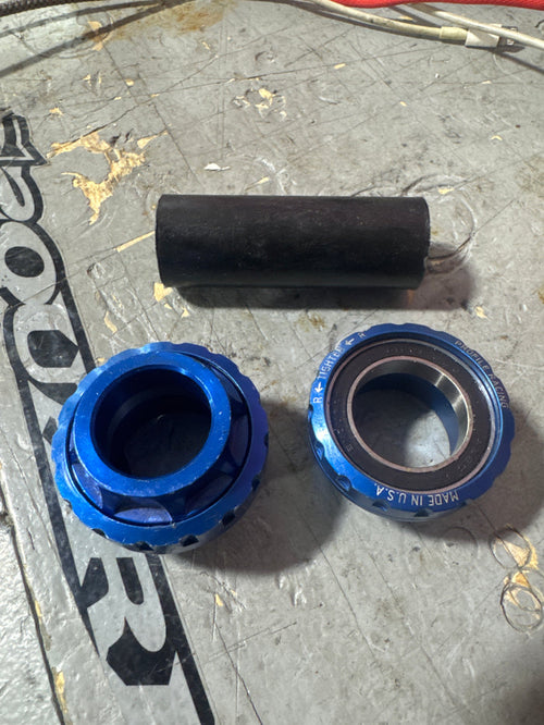 Profile Racing outboard 22mm bottom bracket blue
