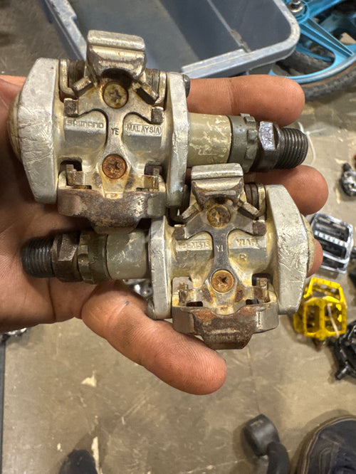 Shimano m515 clipless pedals